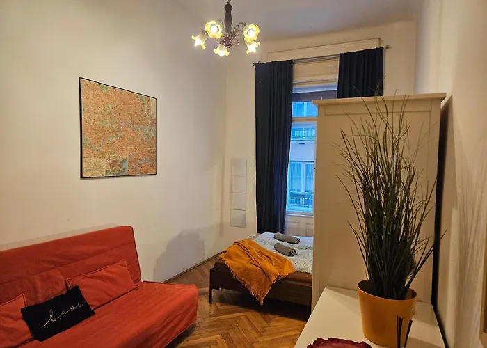 Lovely Riverside Budapest