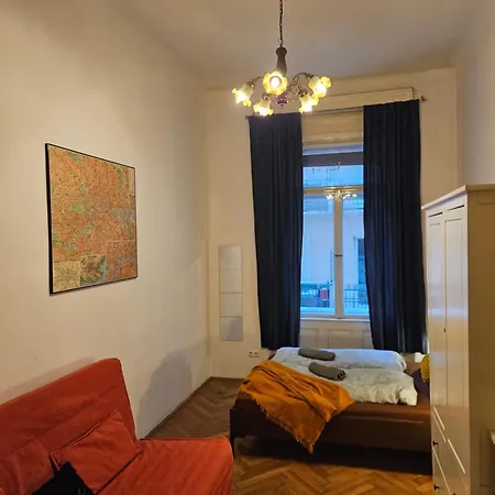 Lovely Riverside אכסניה *