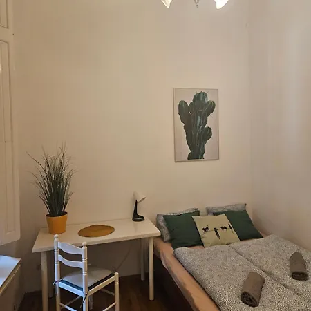 Lovely Riverside אכסניה