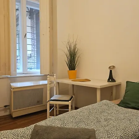 אכסניה Lovely Riverside *