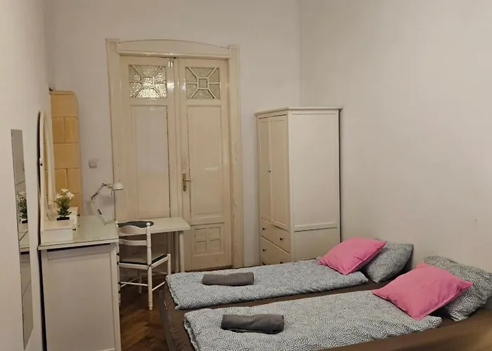 Lovely Riverside Hostel *
